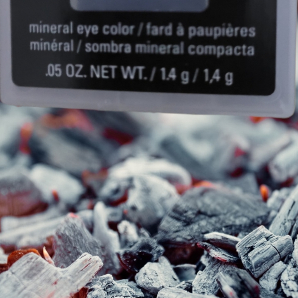Mary Kay "Coal/Charbon" Eye Color